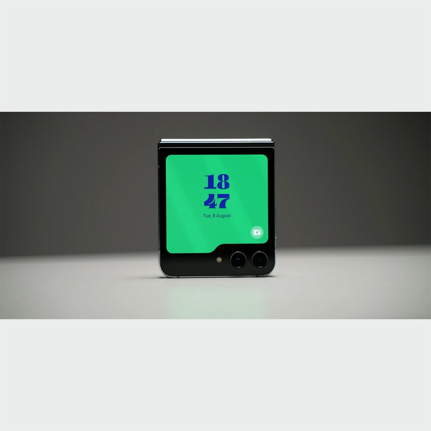 Samsung Galaxy Z Flip 6 – 12GB RAM, 256GB Storage