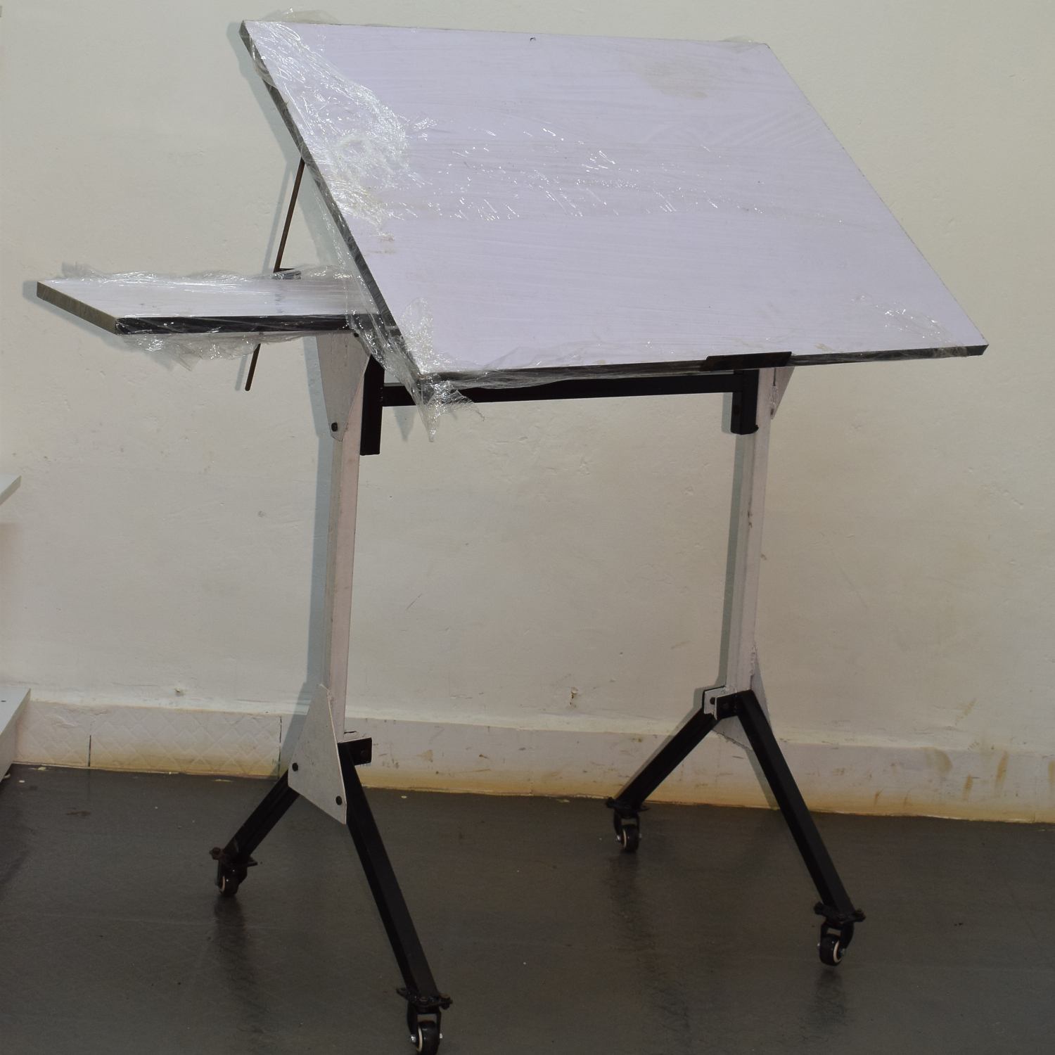 Drafting Table (Nyundoo Professional Drafting Table)
